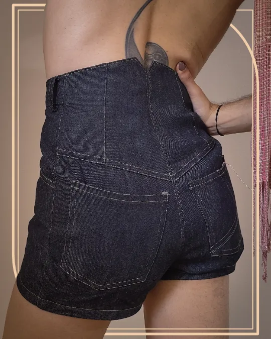 MiniShort_BelleauxV1_ShotNude01.webp