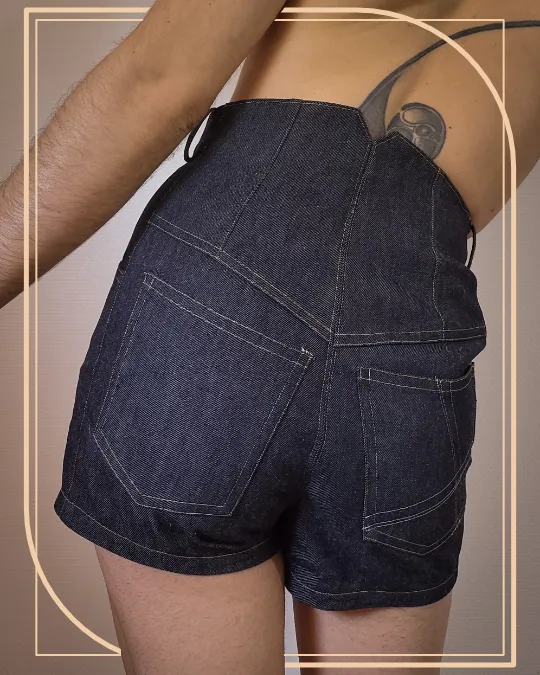 MiniShort_BelleauxV1_ShotNude05.webp